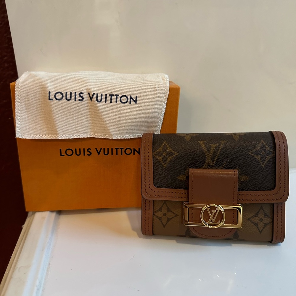 Louis Vuitton dauphine compact wallet